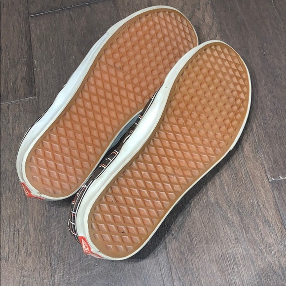 Vans - Picture 3 of 4